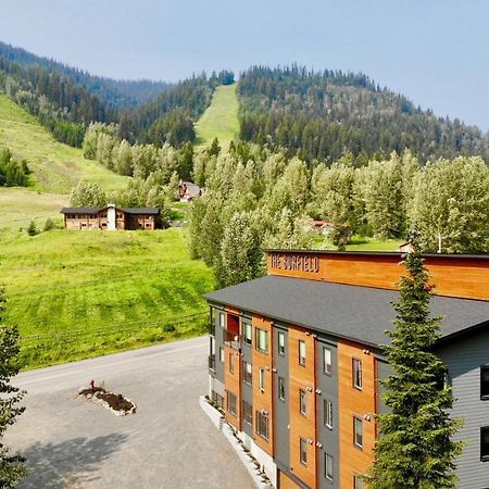 Hotel The Burfield Sun Peaks Exteriér fotografie