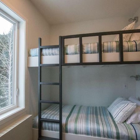 Hotel The Burfield Sun Peaks Exteriér fotografie