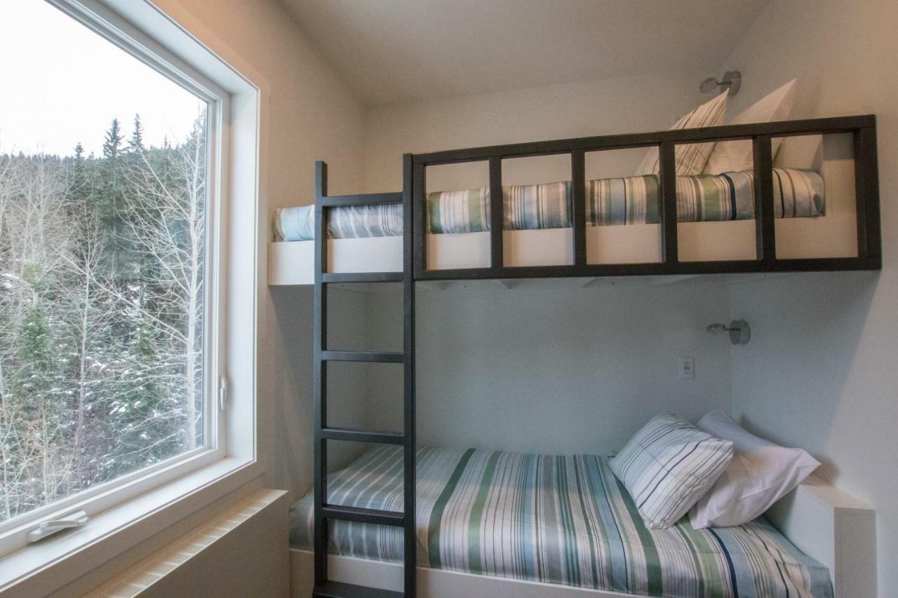 Hotel The Burfield Sun Peaks Exteriér fotografie